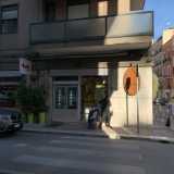 Passeggiamo per soli duecento metri, fino ad arrivare in via Napoli 85, dove si affaccia l��Antica Pasticceria Del Liceo� cos� chiamata perch� situata nelle vicinanze dello storico liceo classico Orazio Flacco